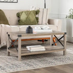 Table basse avec des touches de métal