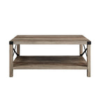 Table basse avec des touches de métal