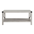 Table basse avec des touches de métal