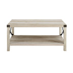 Table basse avec des touches de métal