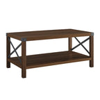 Table basse avec des touches de métal