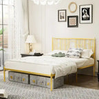 Lit plateforme grand format avec montants décoratifs à embouts et rangement sous le lit, aucun sommier tapissier requis