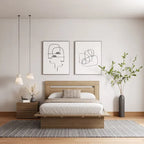 Chambre à coucher avec lit, tête de lit et table de chevet