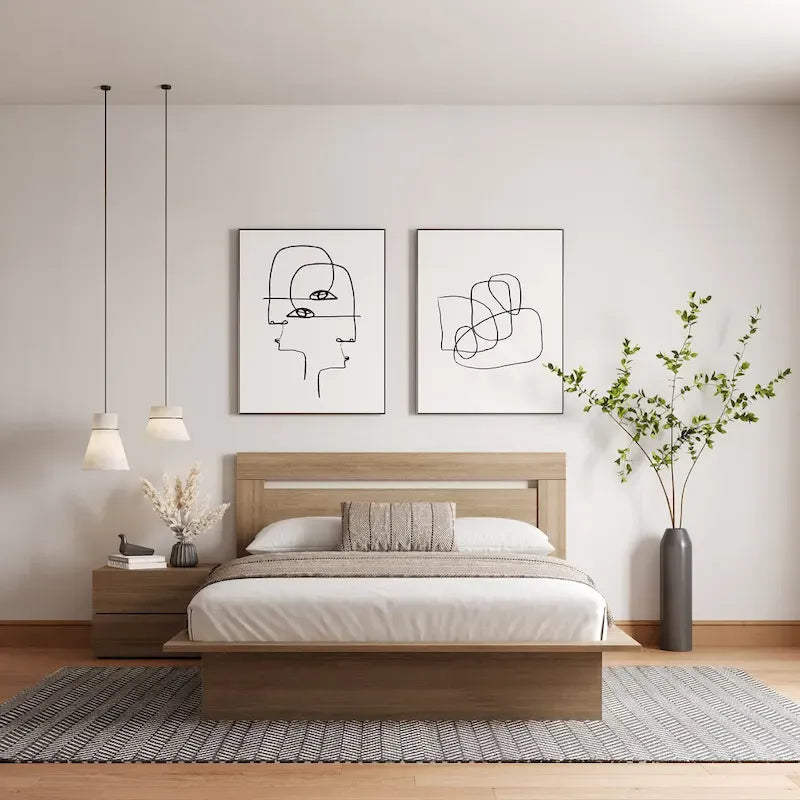 Chambre à coucher avec lit, tête de lit et table de chevet